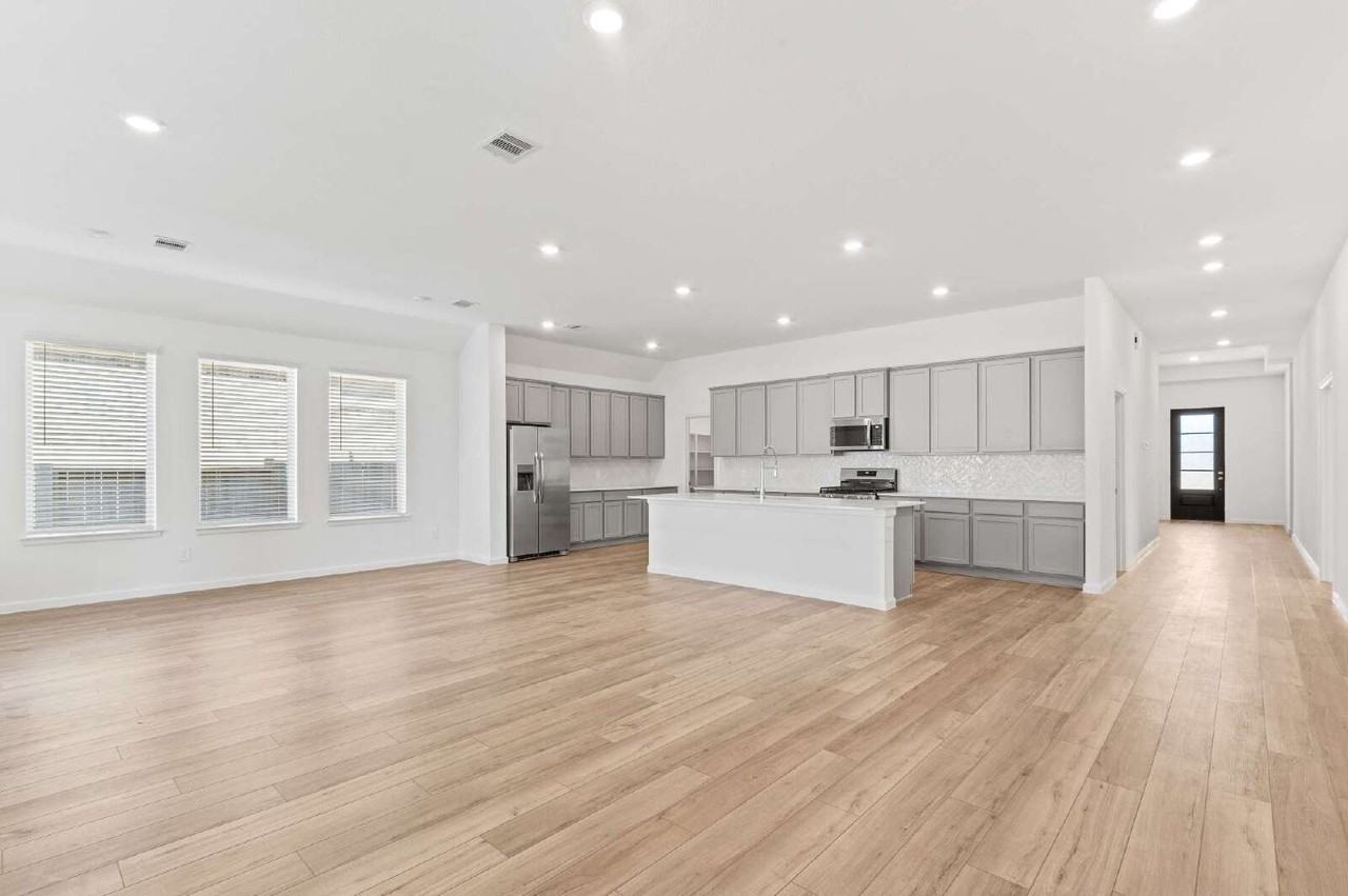 18211 Saffron Sun St - Photo 3 of 28