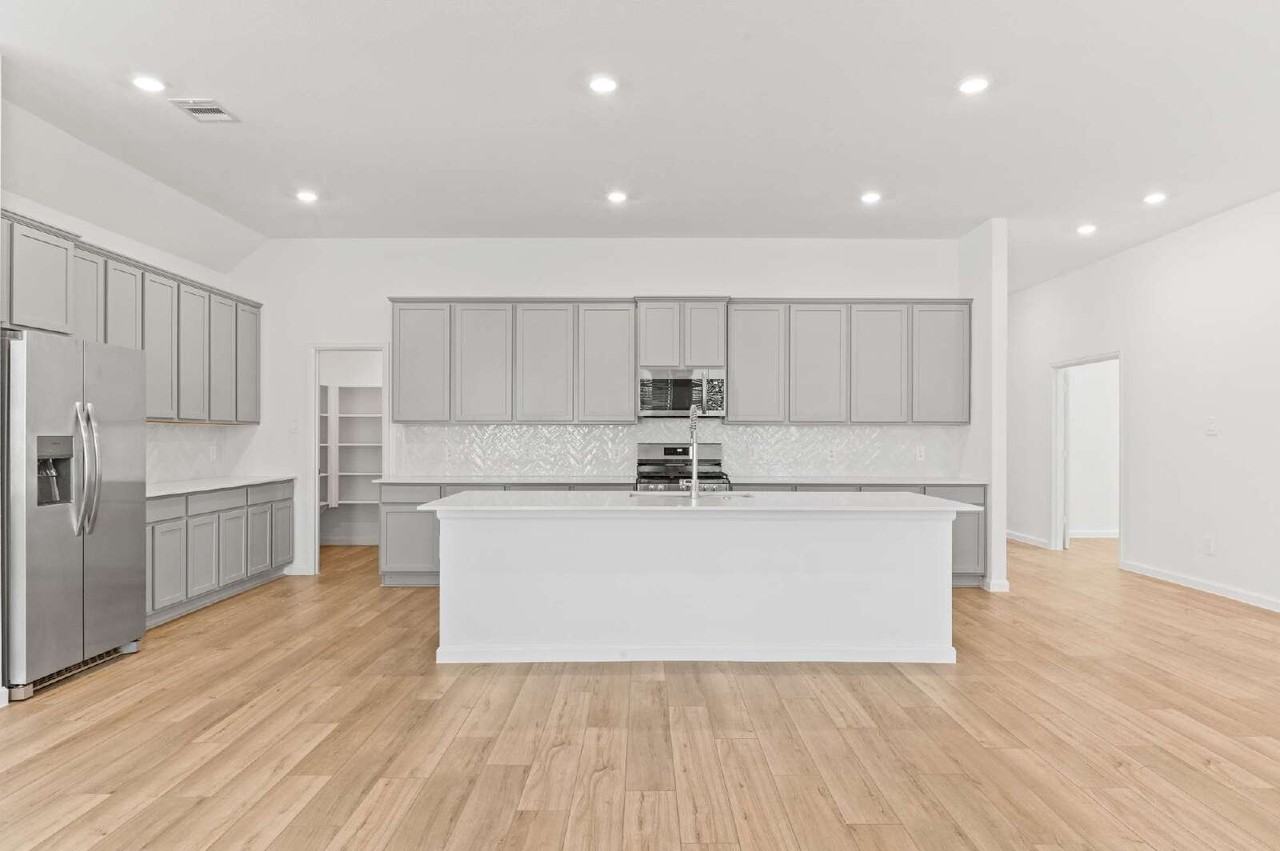 18211 Saffron Sun St - Photo 4 of 28