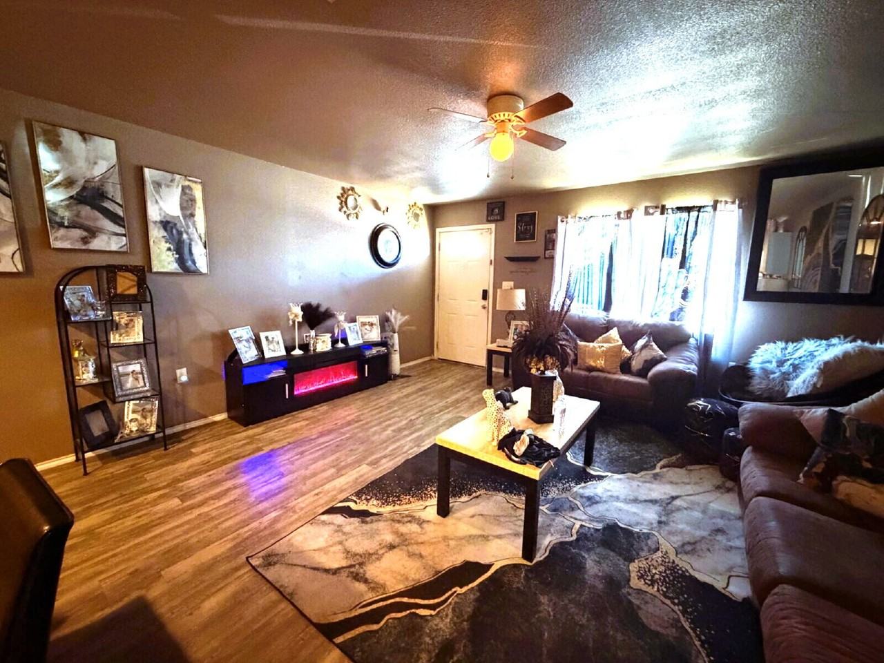 2205 Cedar Ave - Photo 3 of 10