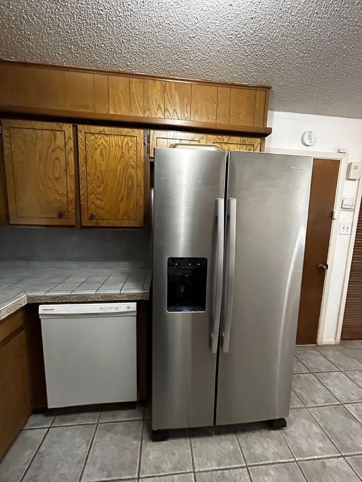 6914 Gary Ave - Photo 2 of 10