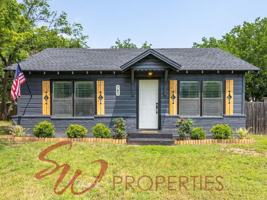 featured image of 743 W Park St