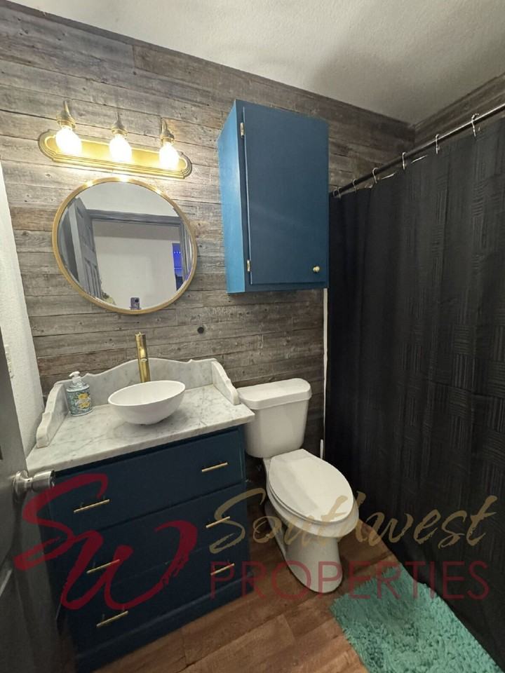 743 W Park St - Photo 6 of 8