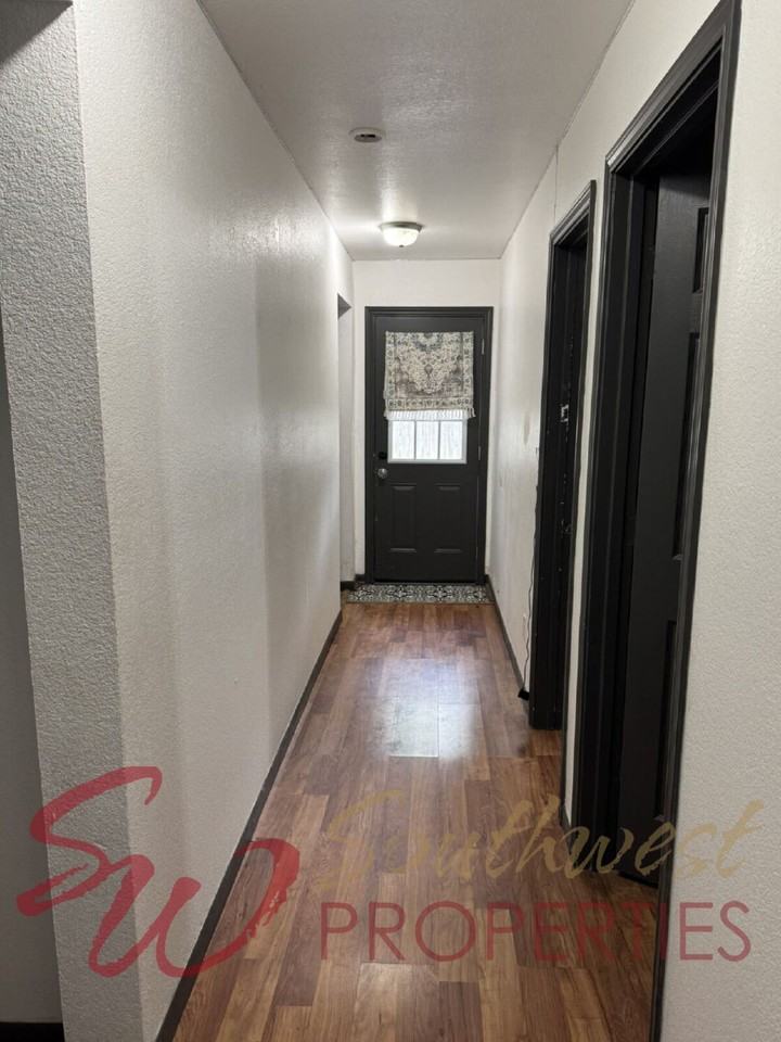 743 W Park St - Photo 7 of 8