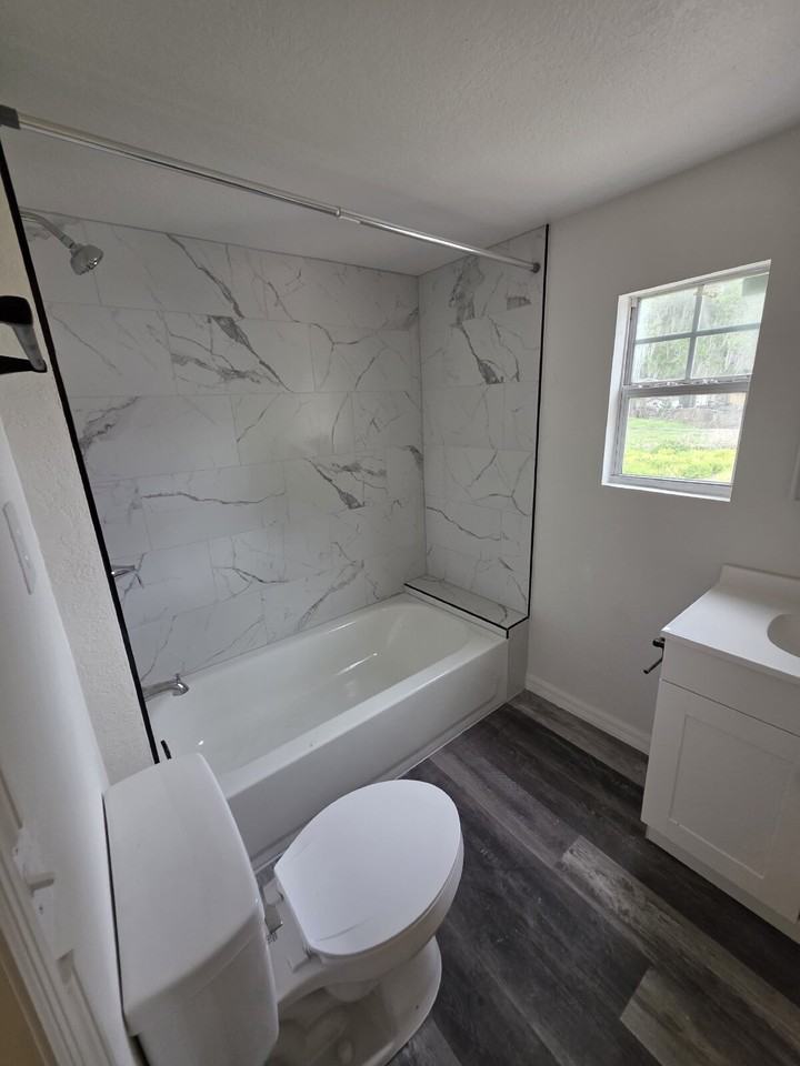 111 8th St Se - Photo 4 of 14