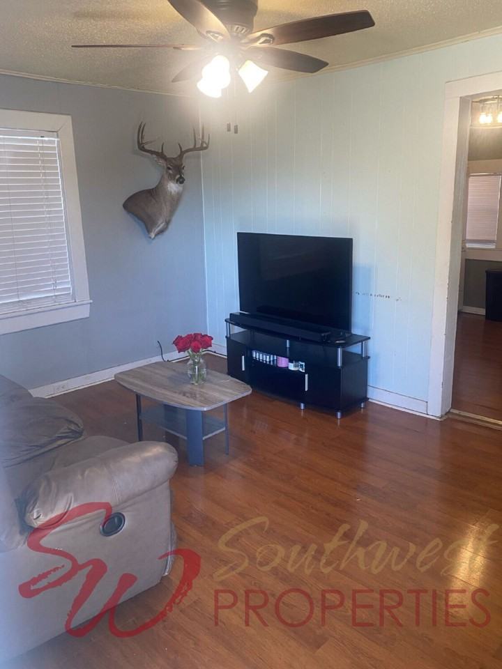 508 E Clifton St - Photo 4 of 9