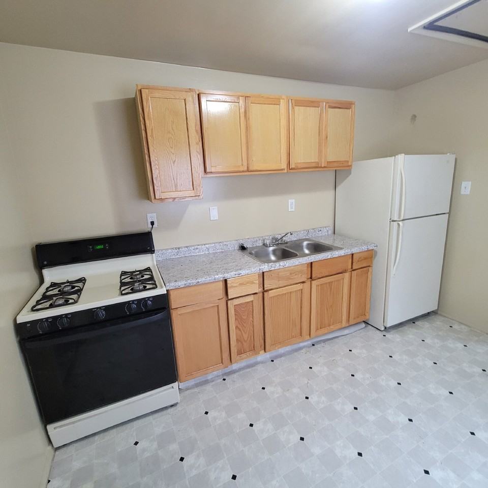 3515 Hillside Ave - Photo 6 of 8