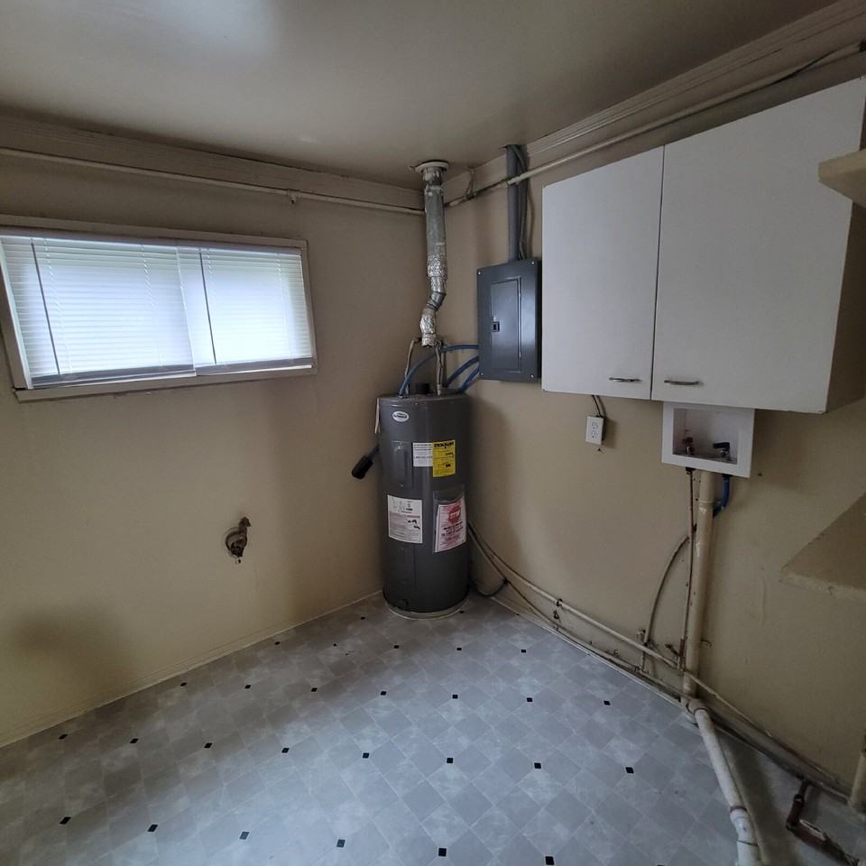 3515 Hillside Ave - Photo 7 of 8