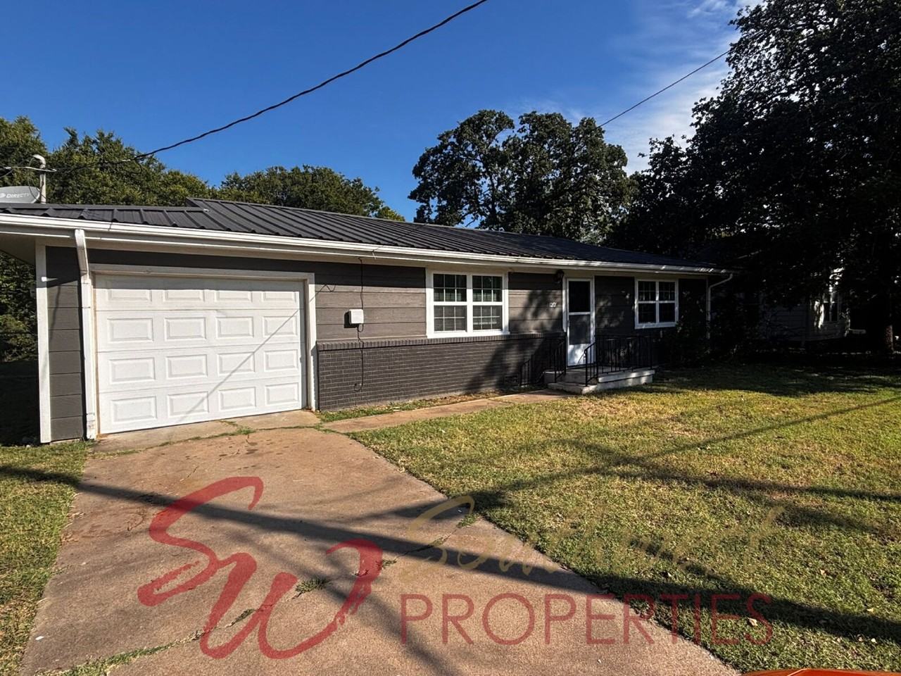 1201 W Long St - Photo 4 of 24