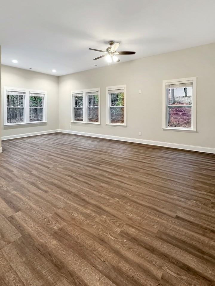 3829 Honeysuckle Rd - Photo 5 of 14