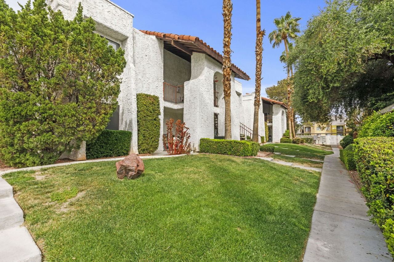 5105 Eldora Ave Apt 4 - Photo 2 of 40