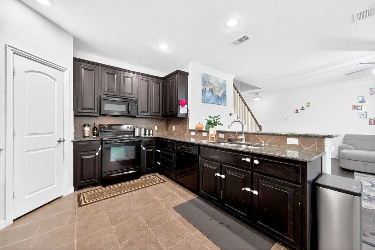 4104 Nia Dr - Photo 7 of 27