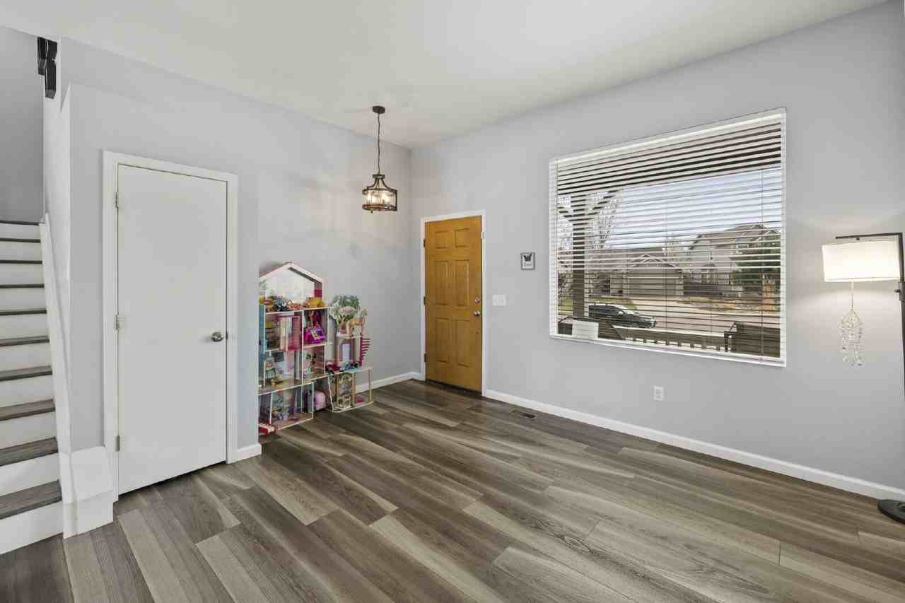 1440 Gumwood Dr - Photo 4 of 41