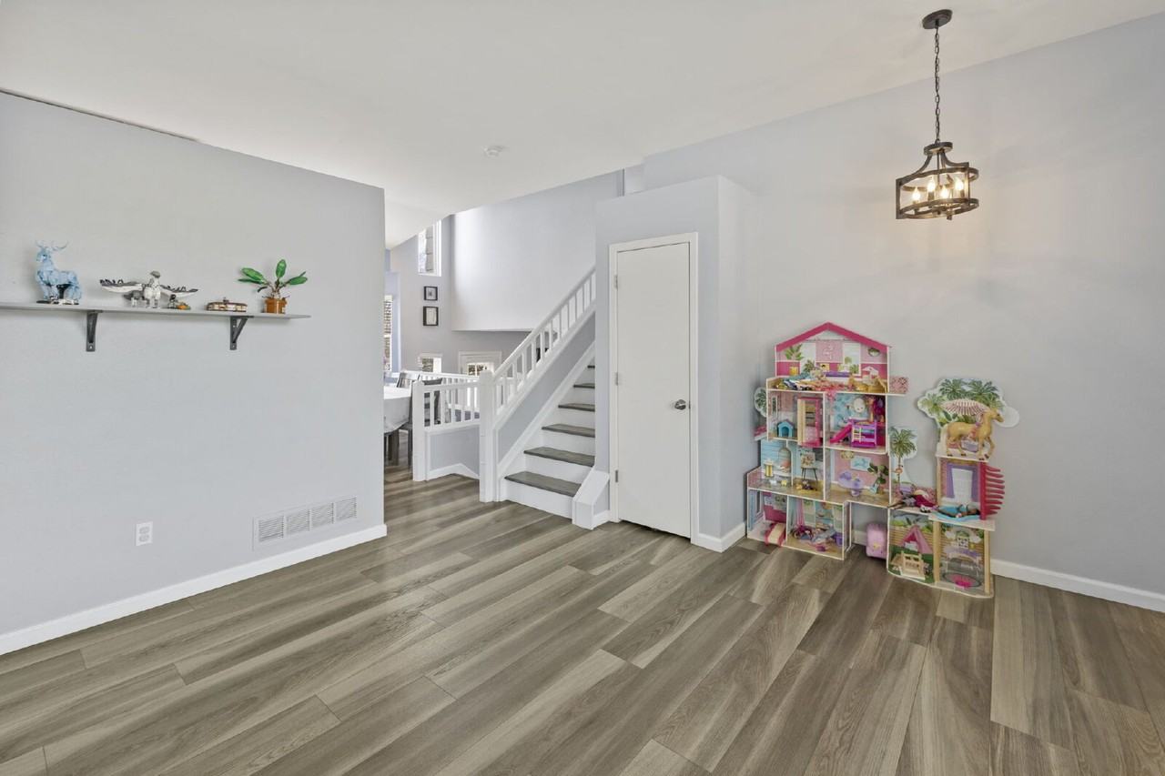 1440 Gumwood Dr - Photo 5 of 41