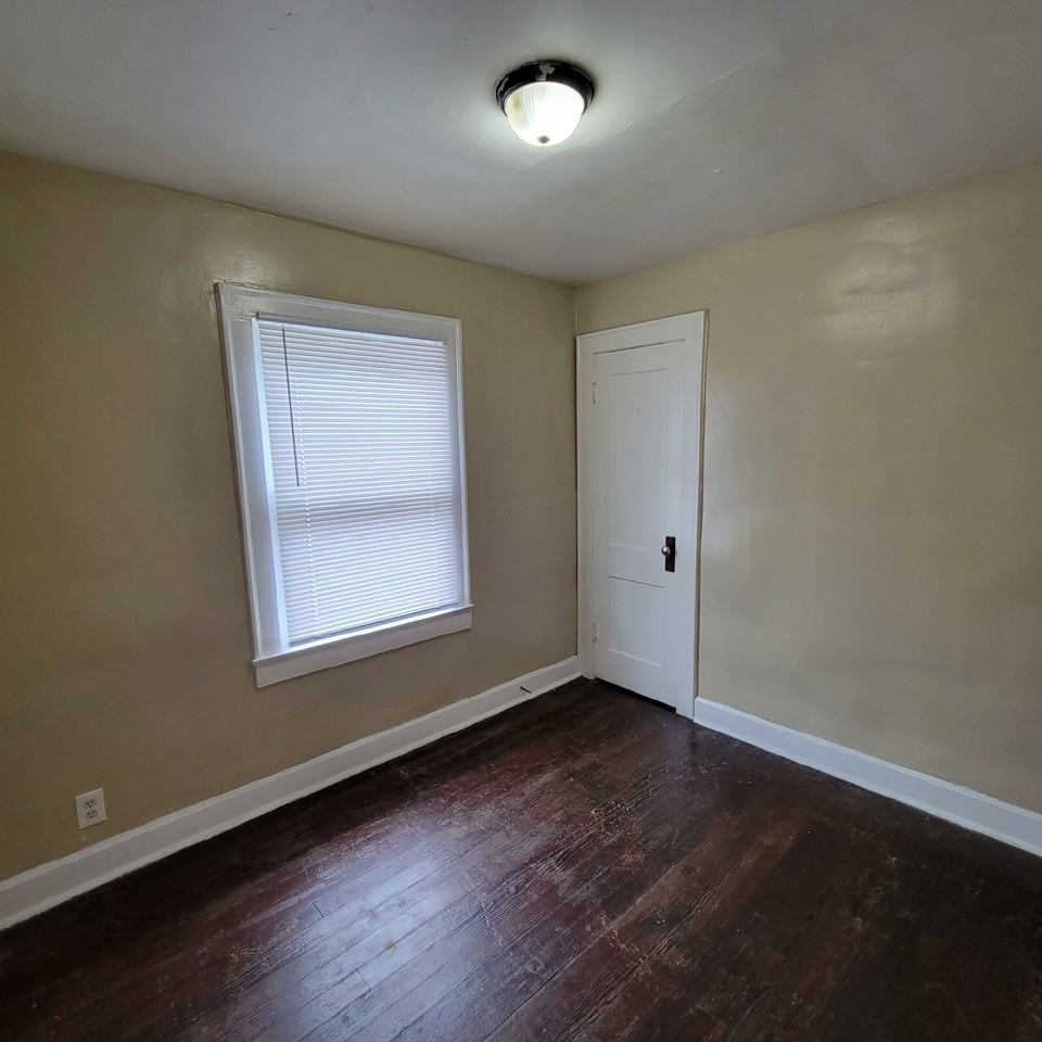 722 N Denny St - Photo 7 of 7