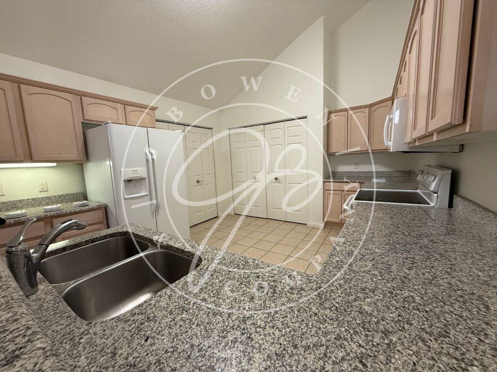 10852 Fox Cove Dr - Photo 2 of 13