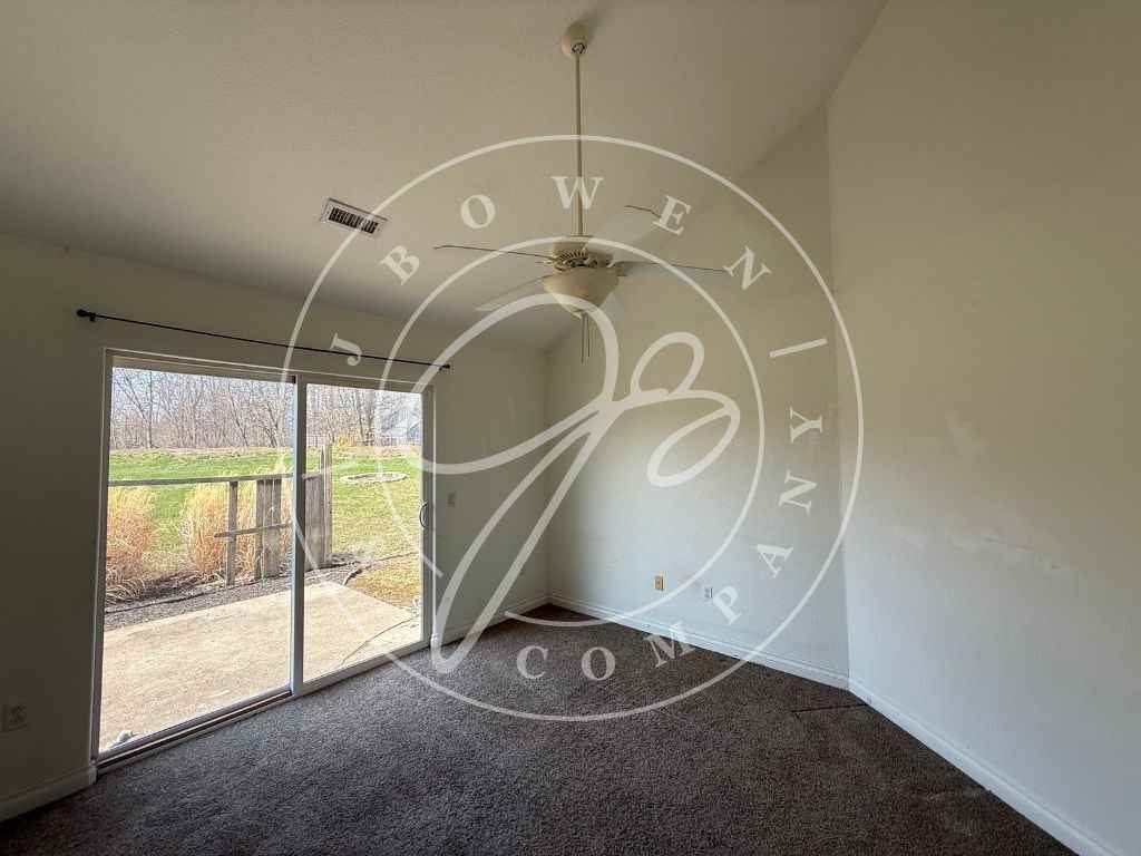 10852 Fox Cove Dr - Photo 5 of 13