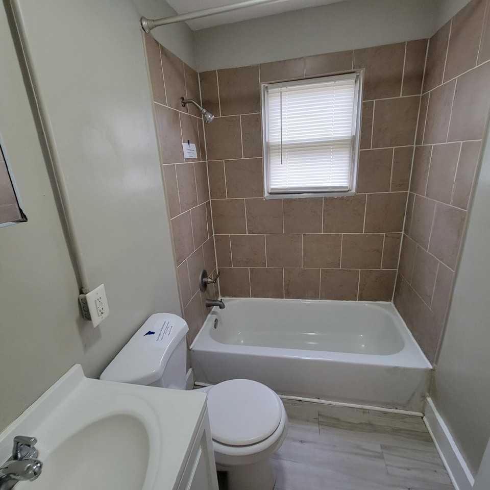 2209 N Arsenal Ave - Photo 7 of 10