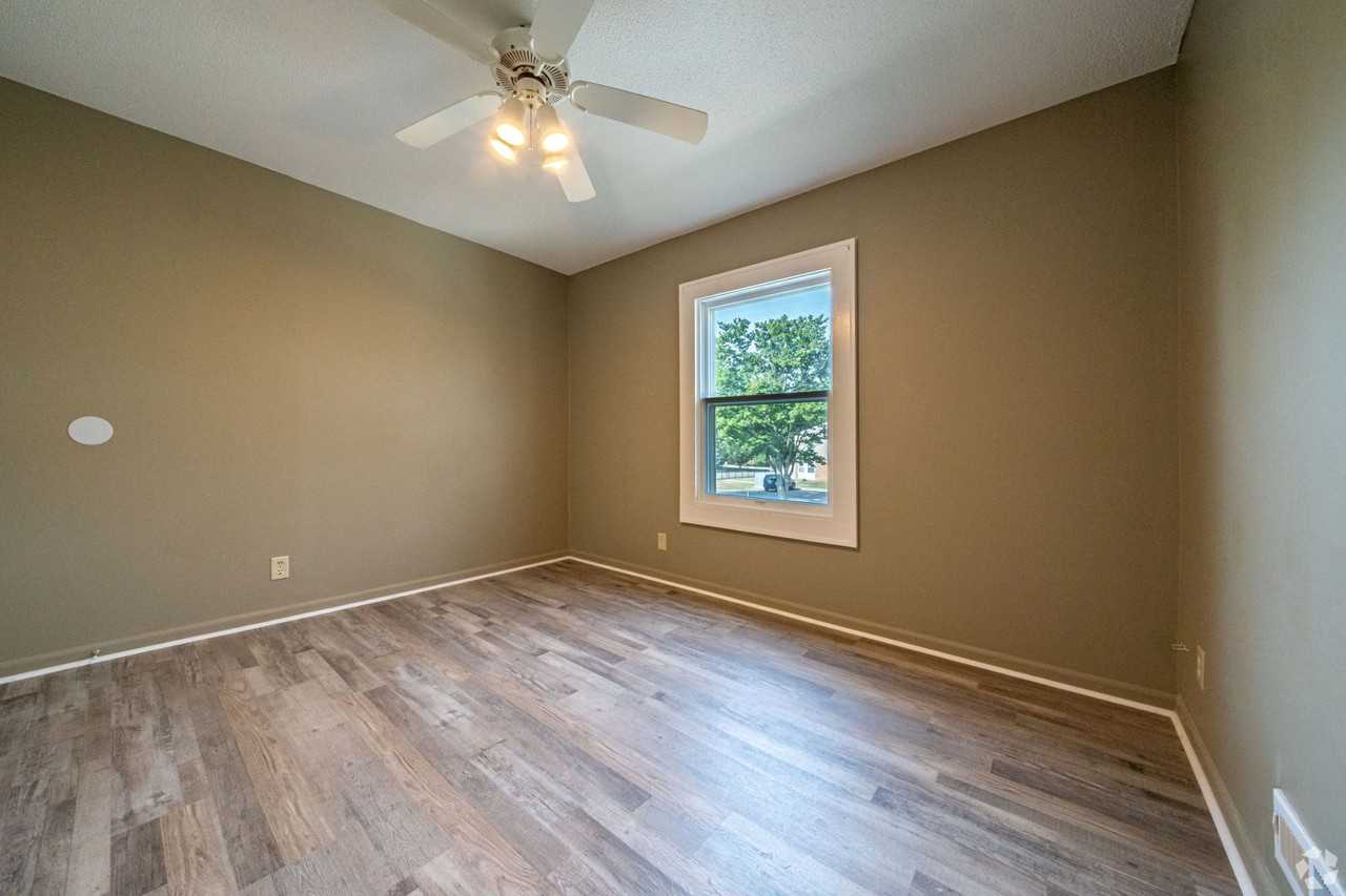 300 Shelbourne - Photo 4 of 34