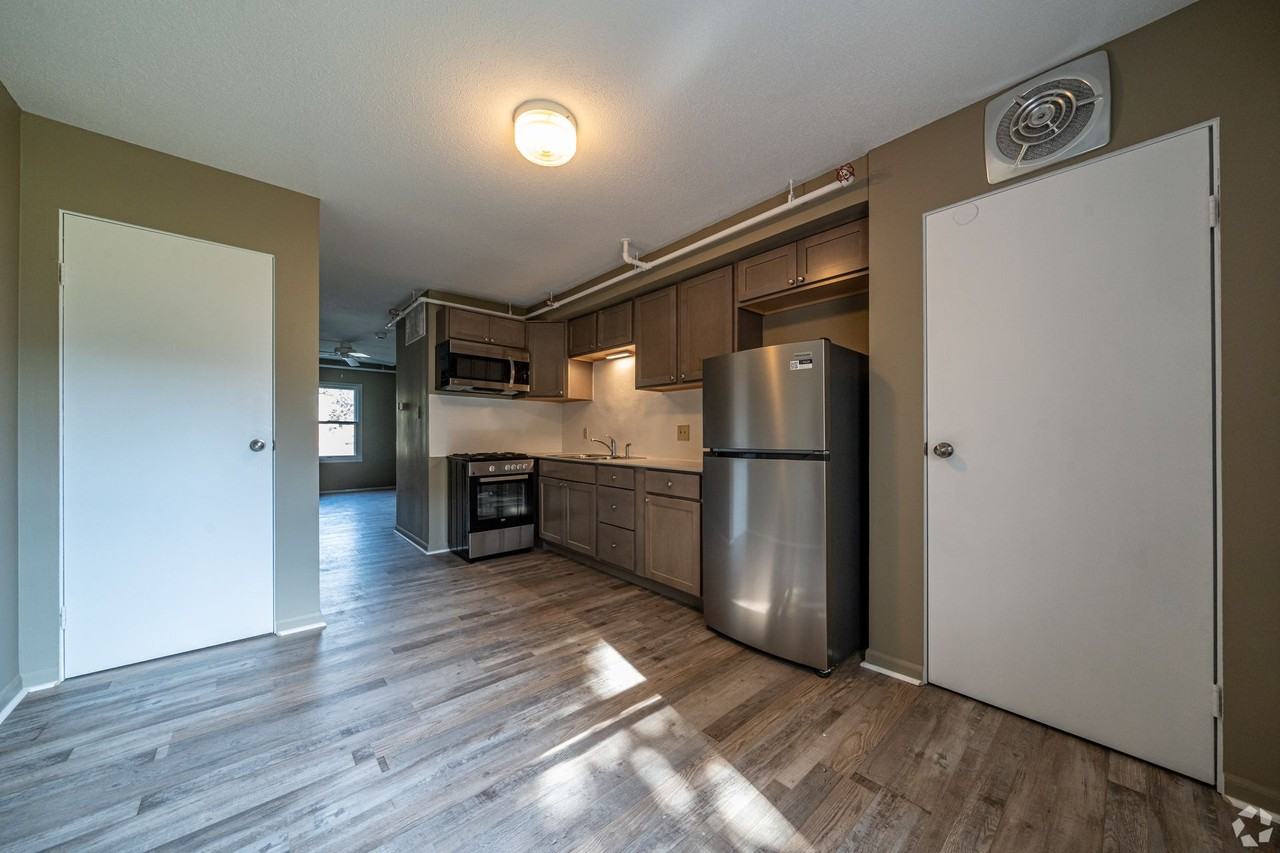 300 Shelbourne - Photo 5 of 34