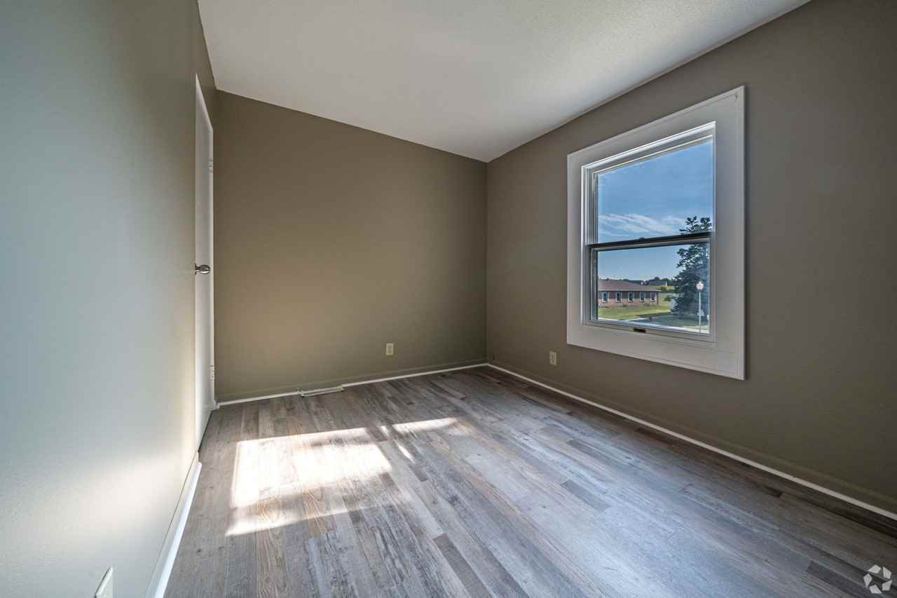 300 Shelbourne - Photo 7 of 34