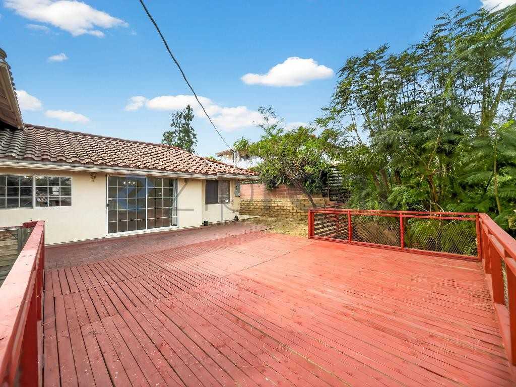 9534 Swinton Ave - Photo 6 of 34