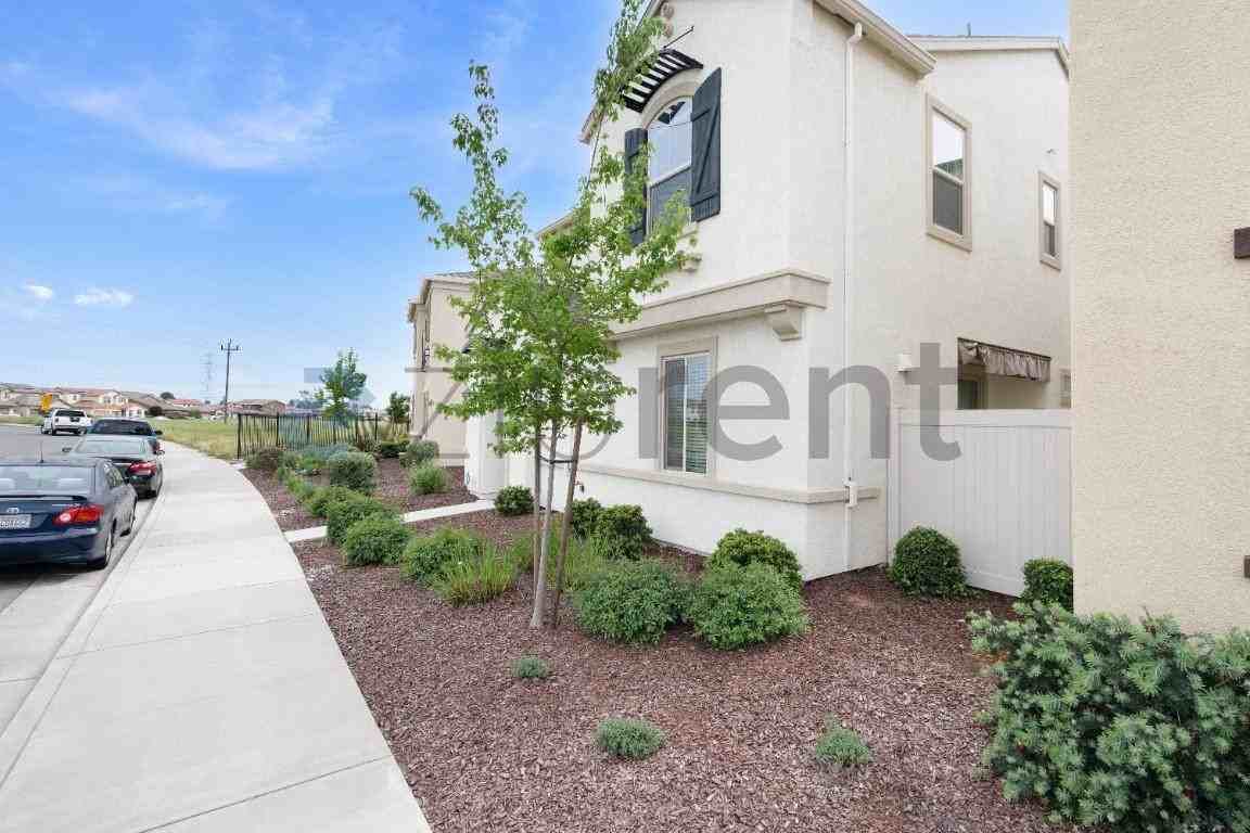 9287 Mystic Lake Aly #95829 - Photo 4 of 28