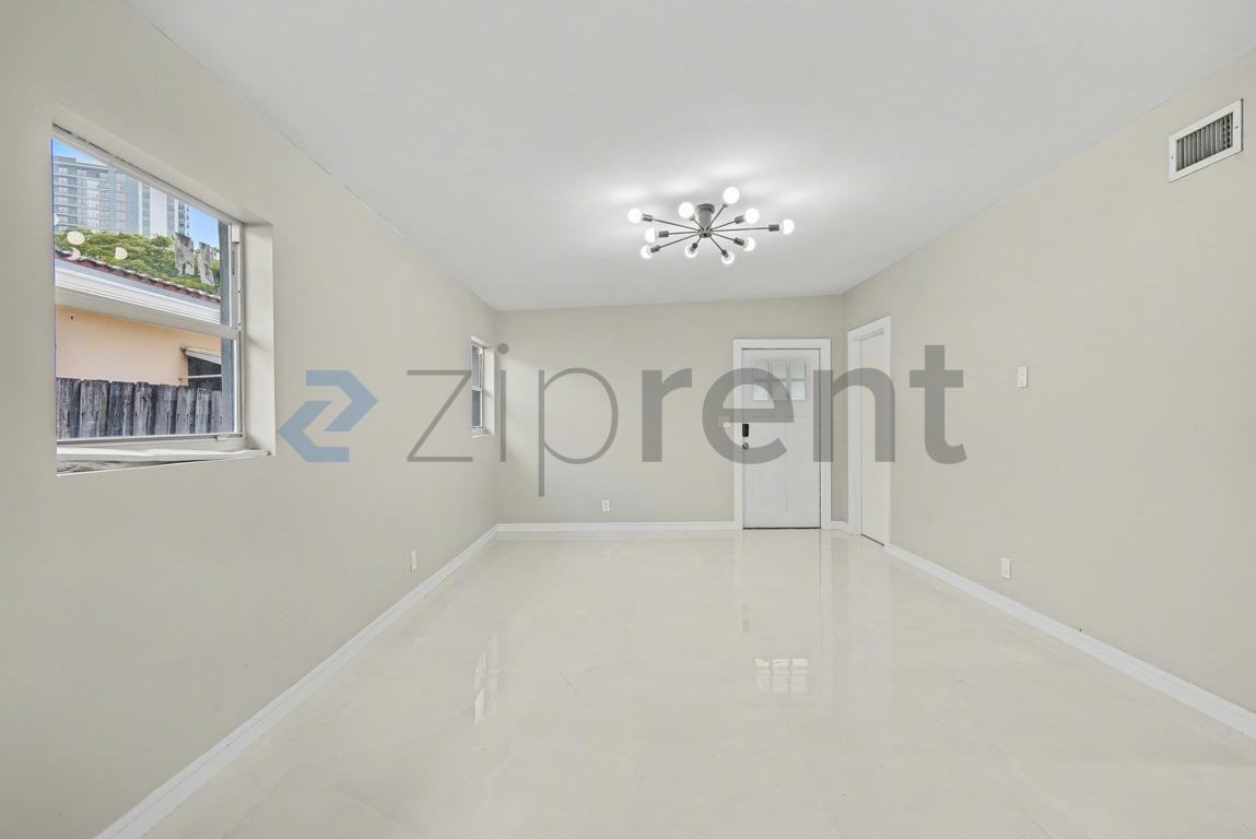 1650 Jackson St - Photo 7 of 21