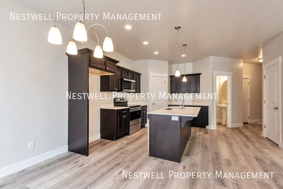 1562 N 3740 W - Photo 5 of 27