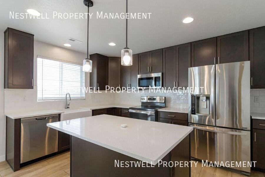 2911 W 3970 S - Photo 2 of 31