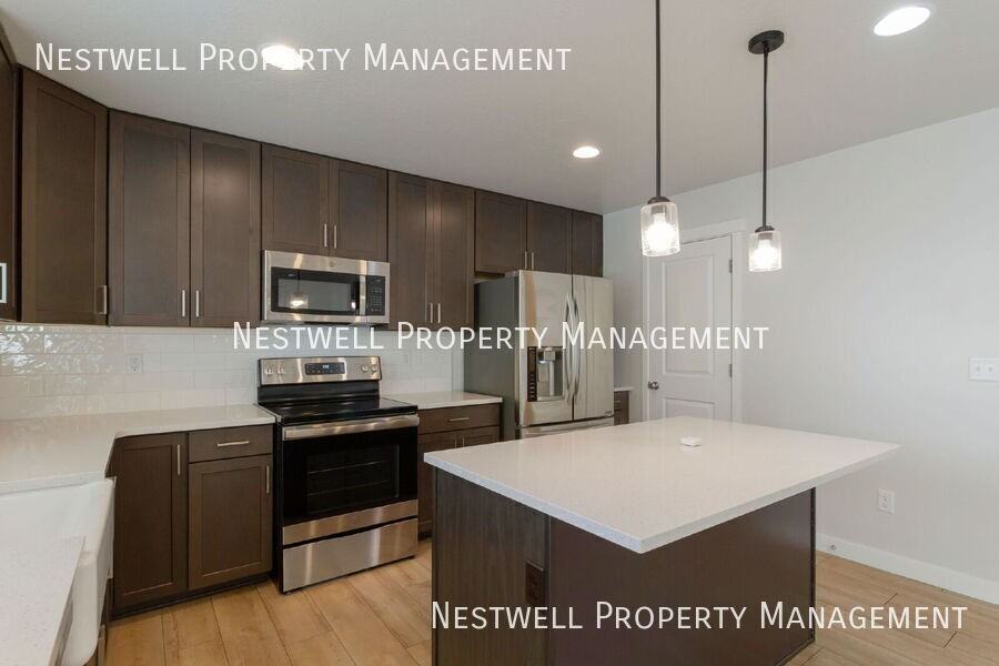 2911 W 3970 S - Photo 3 of 31