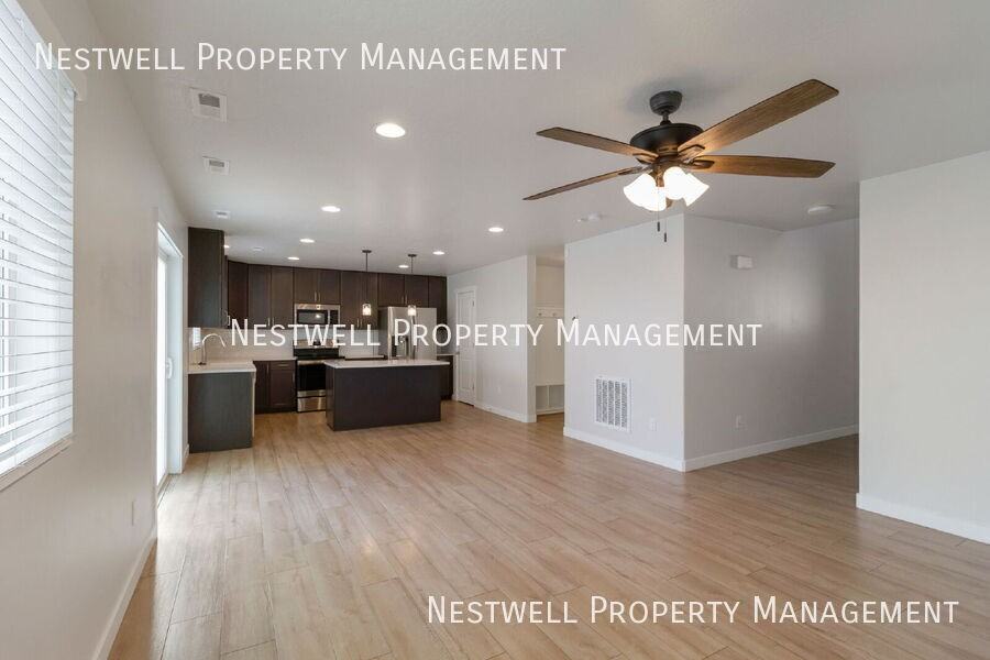 2911 W 3970 S - Photo 5 of 31