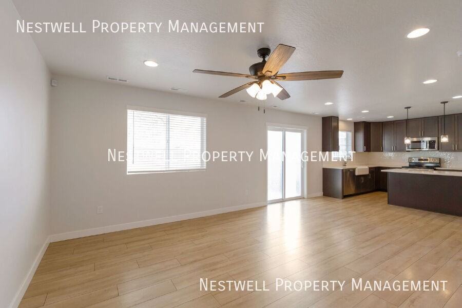 2911 W 3970 S - Photo 6 of 31