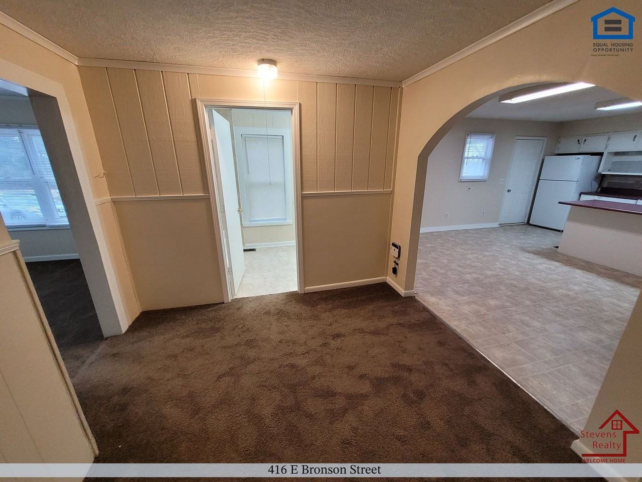 416 E Bronson St - Photo 5 of 15