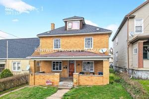 featured image of 805 22nd St #1