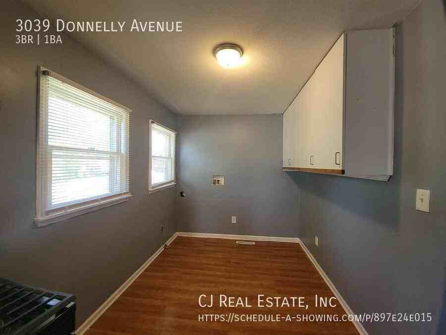 3039 Donnelly Ave - Photo 5 of 9