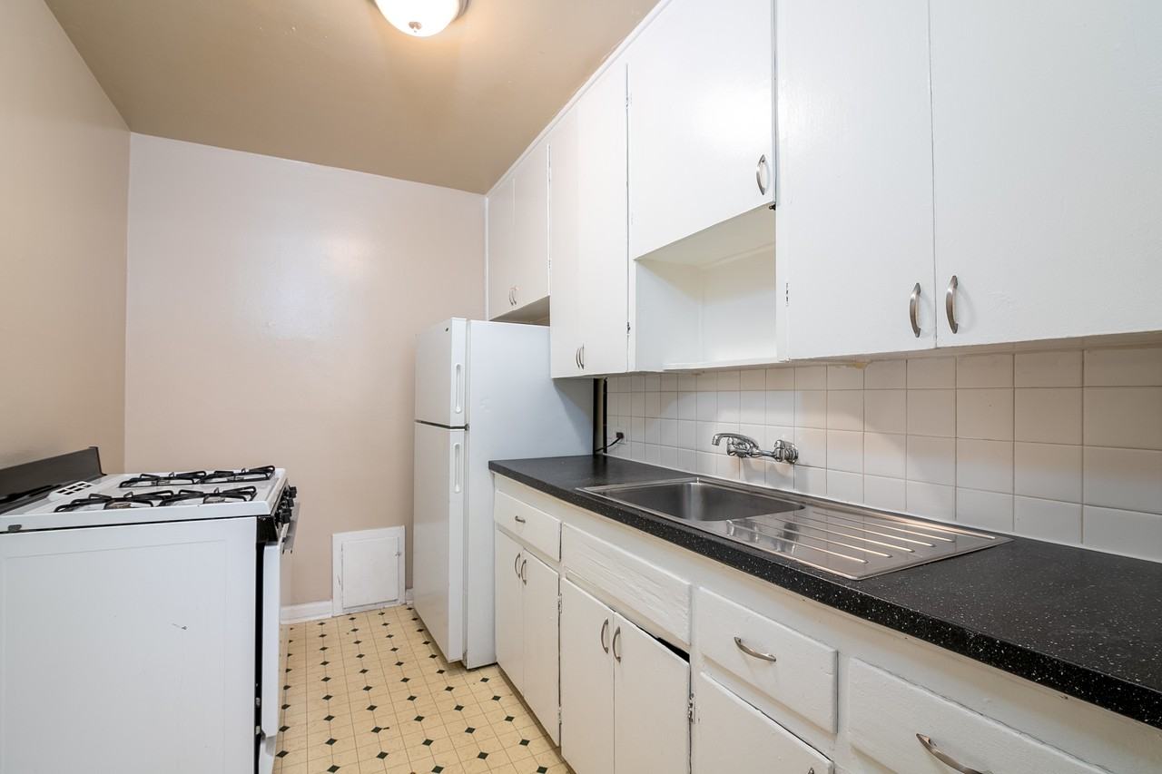 1520 Grape St #7 - Photo 6 of 14