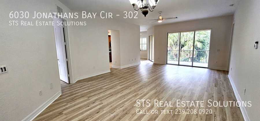 6030 Jonathans Bay Cir #302 - Photo 4 of 40