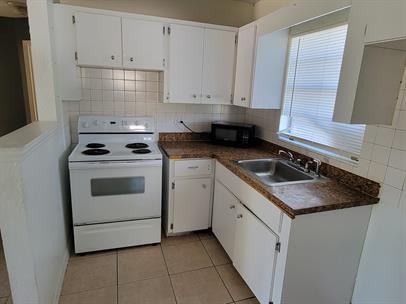 3031 Herold Dr - Photo 2 of 22