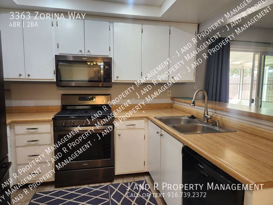 3363 Zorina Way - Photo 4 of 27