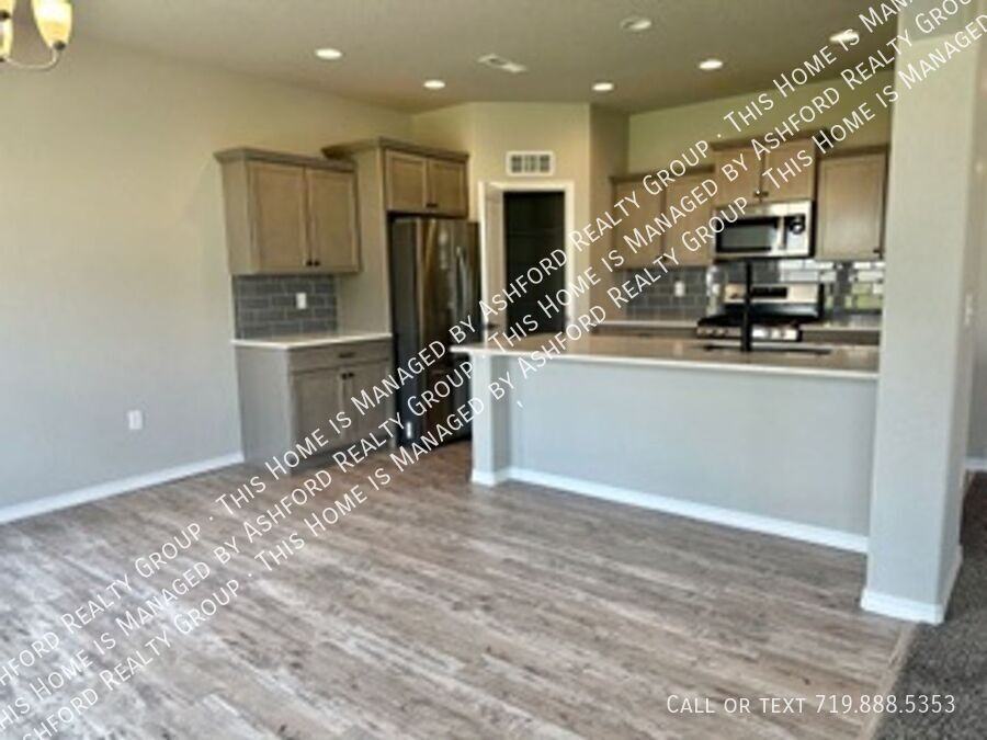 8322 Graphite Dr - Photo 3 of 22