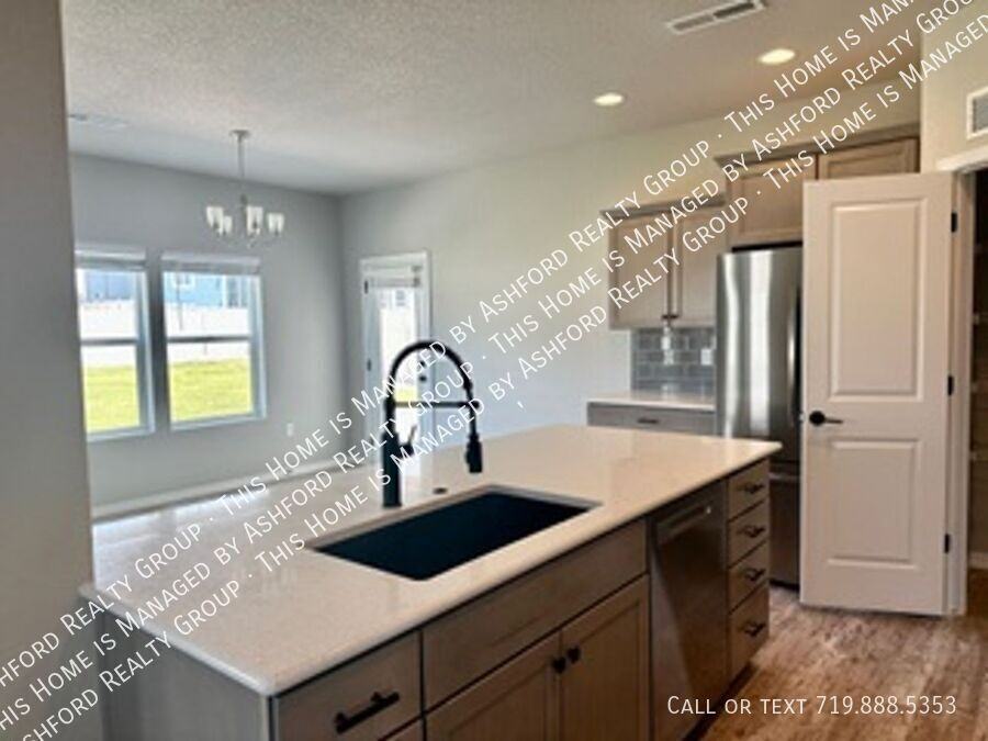 8322 Graphite Dr - Photo 4 of 22