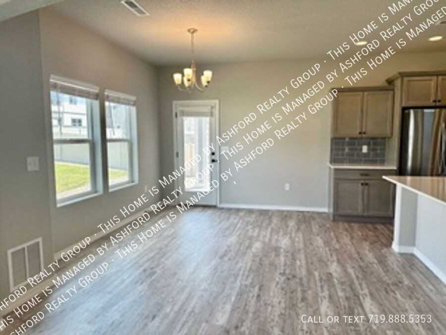 8322 Graphite Dr - Photo 5 of 22