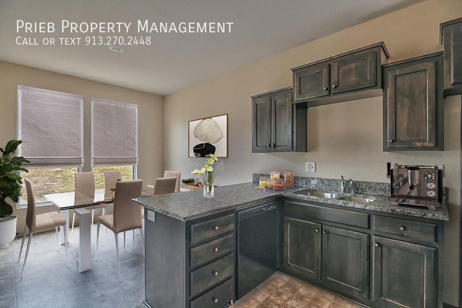 2032 S 137th St - Photo 5 of 17