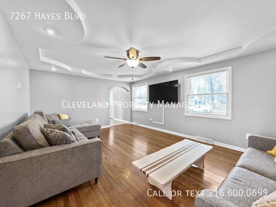 7267 Hayes Blvd - Photo 4 of 19