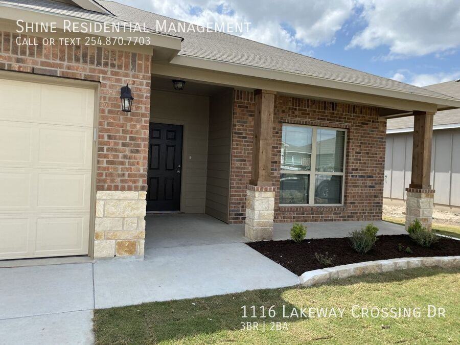 1116 Lakeway Crossing Dr - Photo 2 of 8