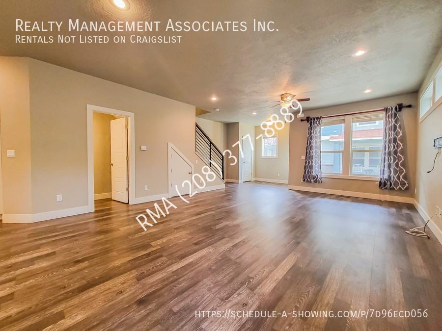 2663 W Malad St - Photo 5 of 16