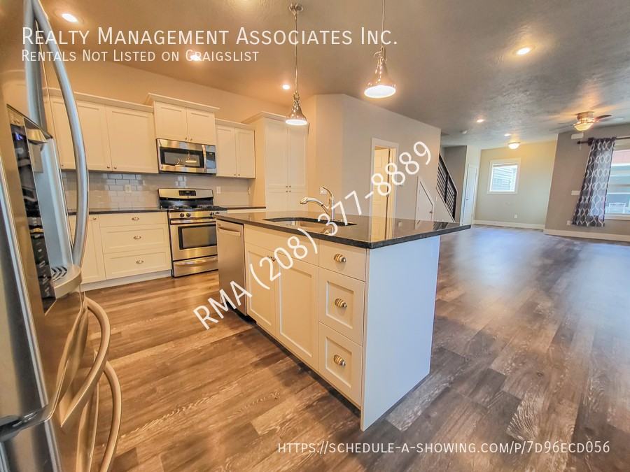 2663 W Malad St - Photo 7 of 16