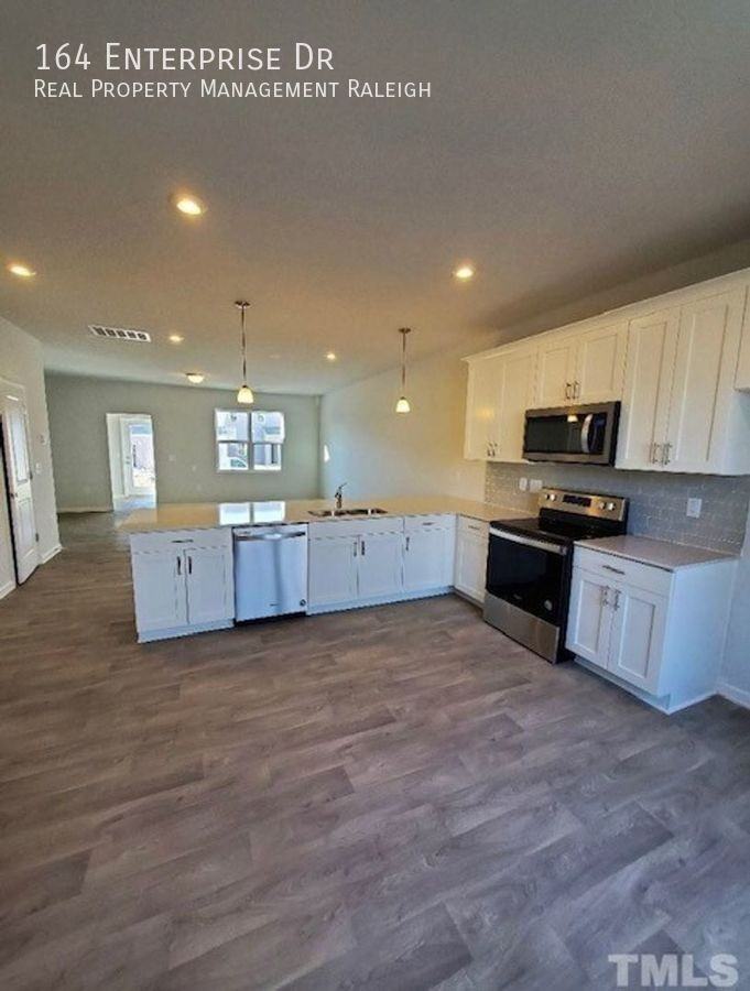 164 Enterprise Dr - Photo 2 of 9