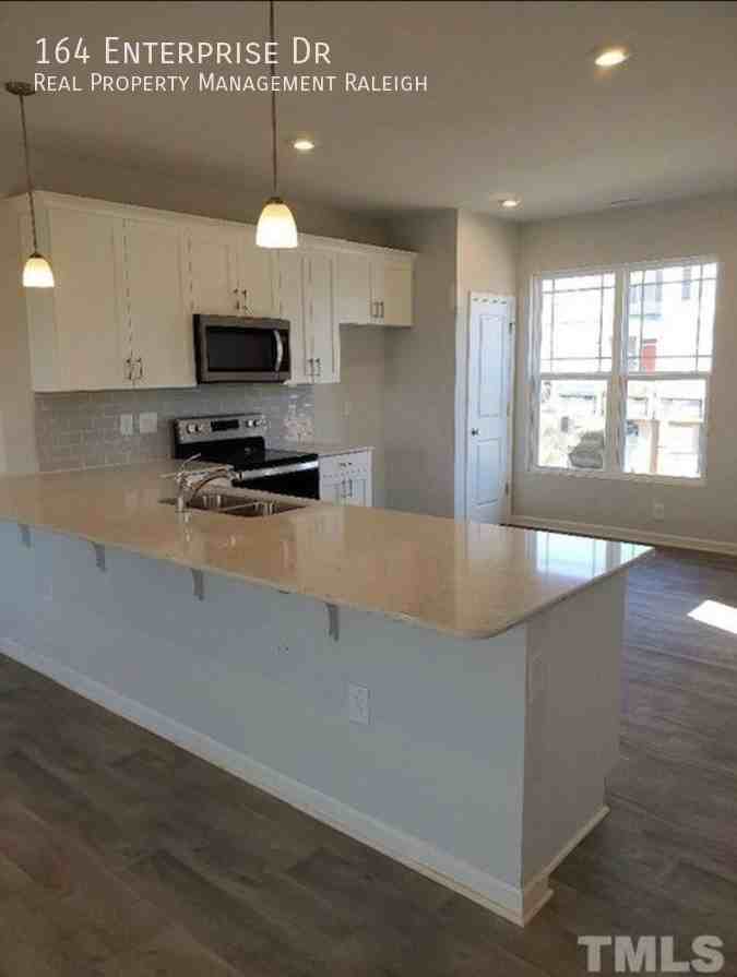 164 Enterprise Dr - Photo 3 of 9