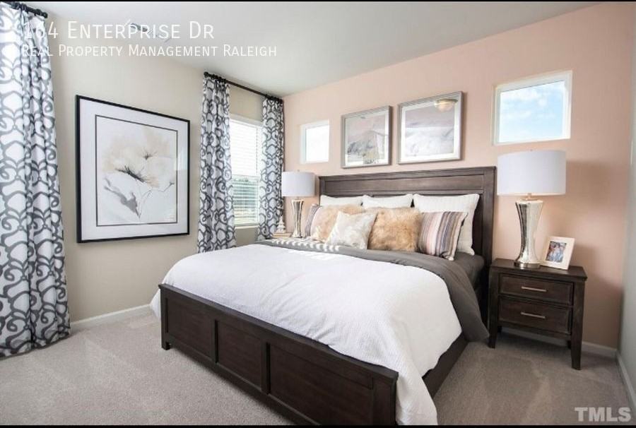 164 Enterprise Dr - Photo 4 of 9